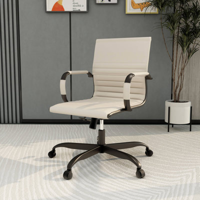 Chaise de bureau ergonomique à dossier moyen avec siège en cuir, inclinable et réglable en hauteur, pivotant à 360 °, structure en fer durable - chaise de bureau et de salle de conférence moderne