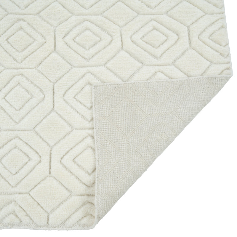 Cream Moroccan Wool Rug - 4'10" x 8'8"