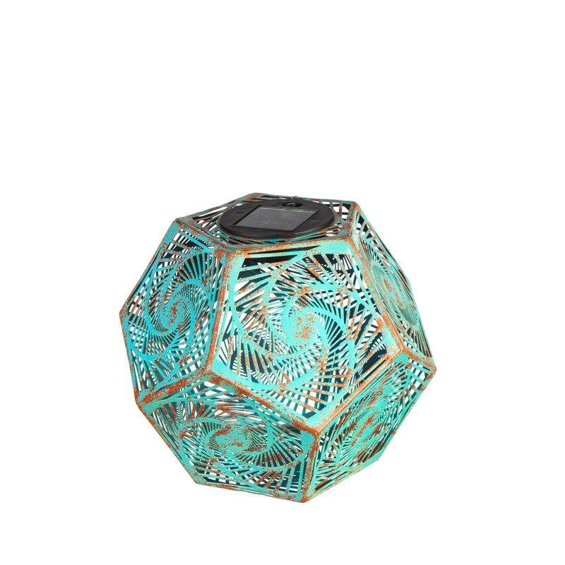 Lanterne solaire à découpes en métal à changement de couleur solaire, grande, H 7 po x l 8 po x P 8 po
