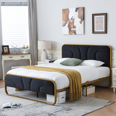 Lit plateforme tapissier Nelsie avec tête de lit capitonnée en velours