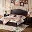 Lit plateforme Queen en noyer foncé, 3 chambres, avec deux tables de chevet. Tête de lit rétro classique. Construction robuste en pin et contreplaqué. Montage facile. Rangement pratique dans les tables de chevet. Supporte jusqu'à 227 kg. Un style captivant.