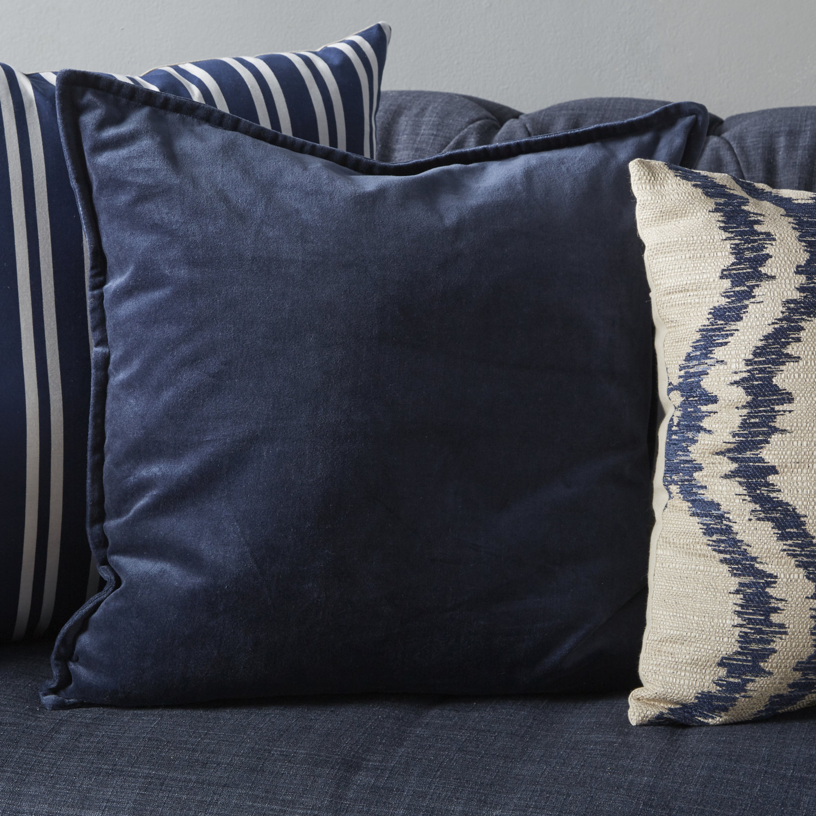 Edgar 22" x 22" Pillow Cover, Blue, Polyester/Polyfill, 20"H x 20"W
