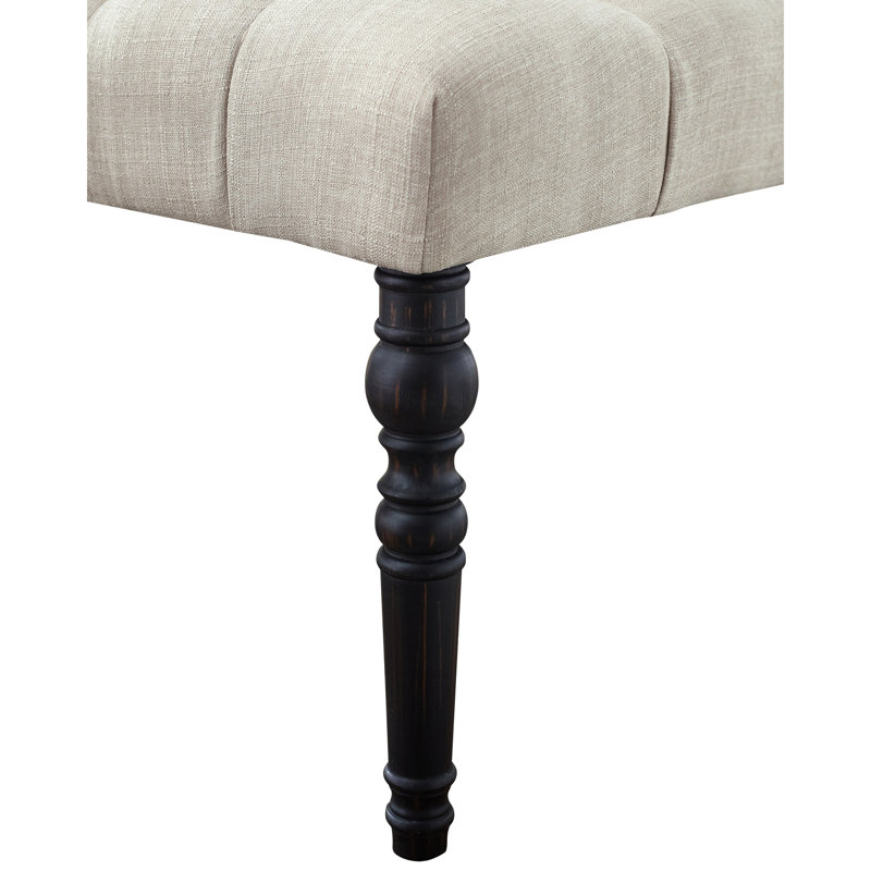 Banc de salle à manger en bois massif beige avec siège en tissu et pieds galbés, 122 cm (l) x 41 cm (p) x 50 cm (h). Assise capitonnée.