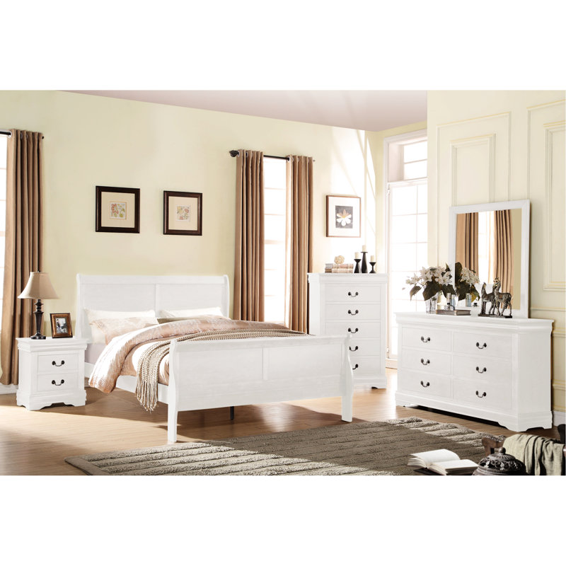 Grand lit blanc mettant en valeur la sophistication classique, tiroir pour une capacité de rangement supplémentaire, ornement en nickel brossé, rehausse le confort du matelas à ressorts, structure en bois de pin,