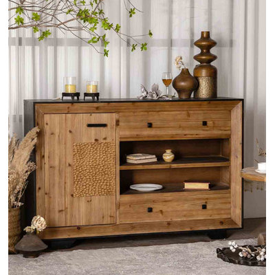 Buffet en bois massif patiné de style Wabi-sabi