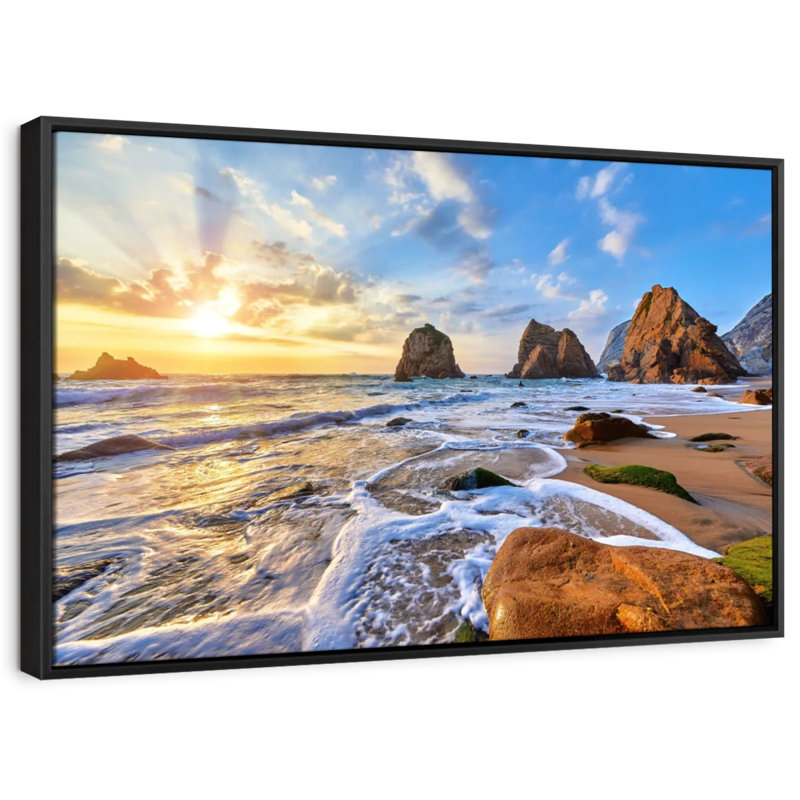 Impression sur toile Coastal Ursa Beach, H 31 po x l 21 po, Cadre flottant noir