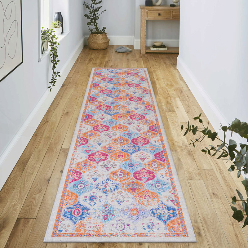 Washable Tatiyana 2'6'' x 10' Runner Tatiyana (, 2'6'' x 10')