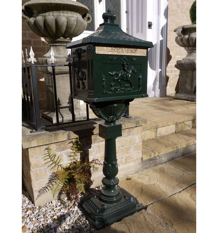 Post Mounted Post Box, Green