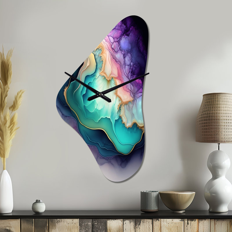 Horloge murale asymétrique en métal Shantana, Grand