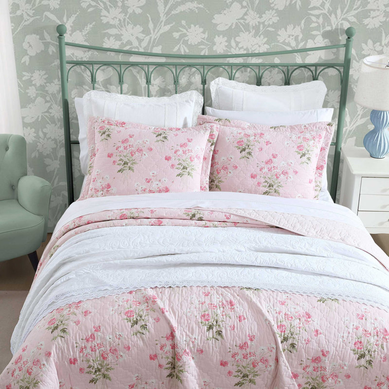 Laura Ashley Veronicas Bouquet Cotton Reversible Pink Quilt Set, Queen Quilt + 2 Standard Shams