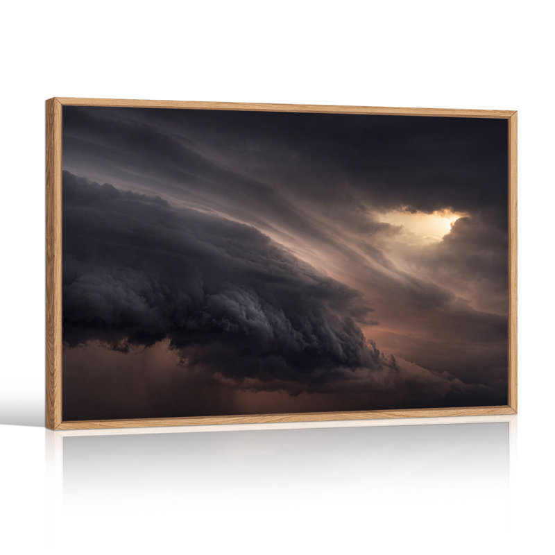 «Dramatic Dark Storm Clouds with Sunlight Breaking Through», art mural sur toile, H 18 po x l 24 po