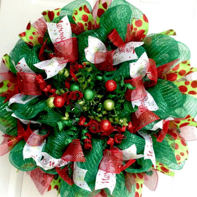 Christmas Wreath with Baubles and Balls