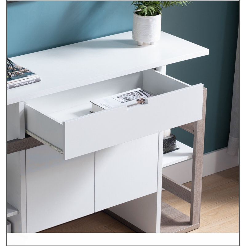 Buffet de cuisine modernisé avec 4 tablettes, combinant rangement et style pour une organisation efficace