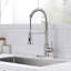 Robinet de cuisine rétractable à poignée simple avec accessoires-70656317