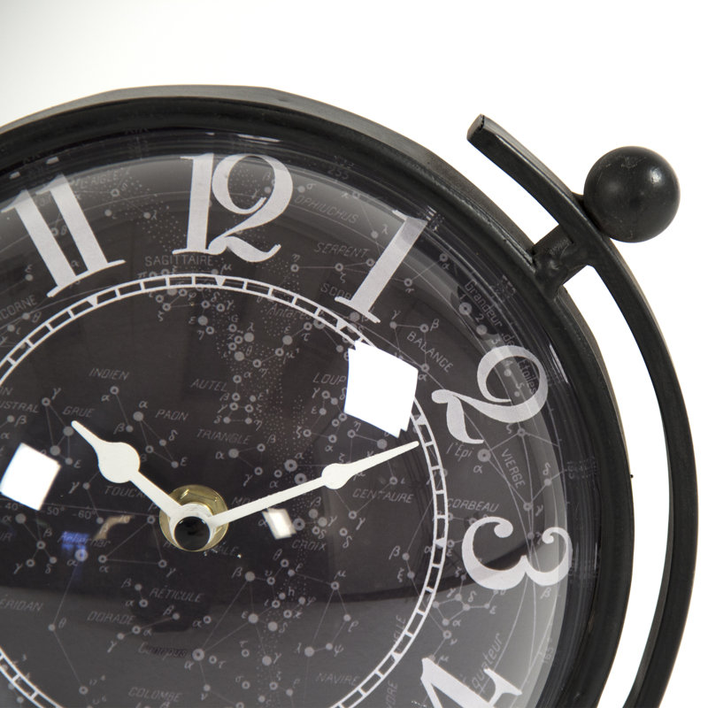 Horloge de table en fer