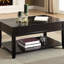 Table basse rectangulaire noire avec fonction de levage et tablettes de rangement avec plateau relevable en bois pour la décoration intérieure