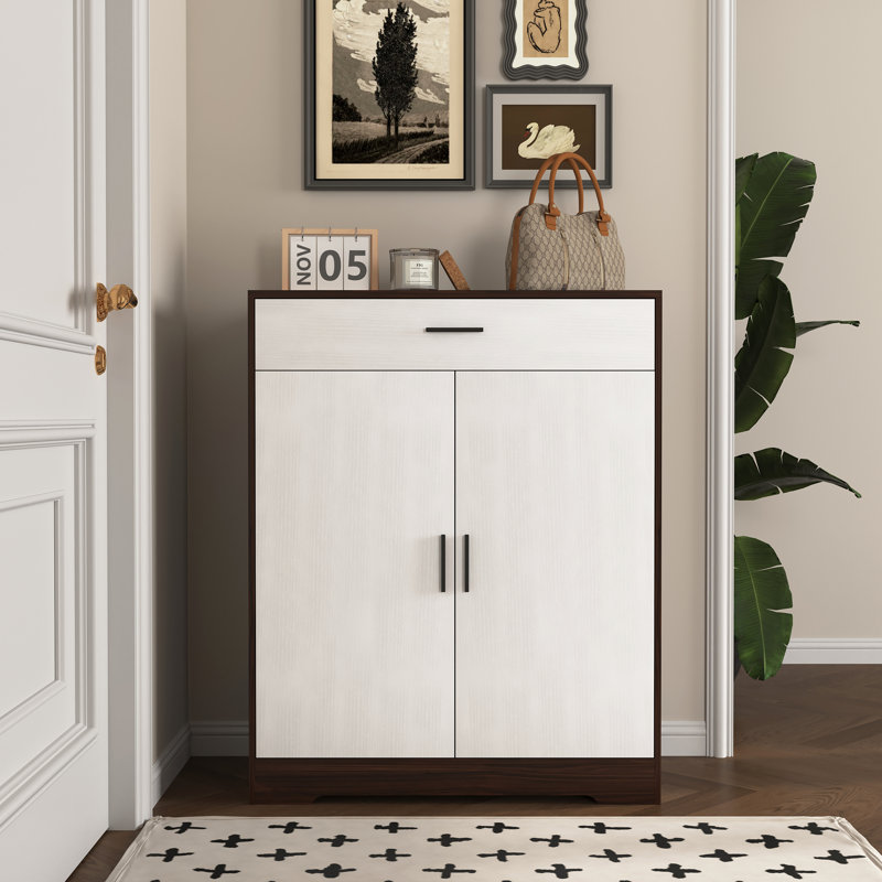 Armoire à chaussures, Noyer