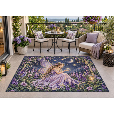 Tapis d'extérieur 152 x 213 cm (5' x 7') « Lune Lavande » pour jardin féérique, en PVC épais, imperméable et bouclé, idéal pour terrasse, balcon, entrée, VR ou autre espace extérieur. Séchage rapide.