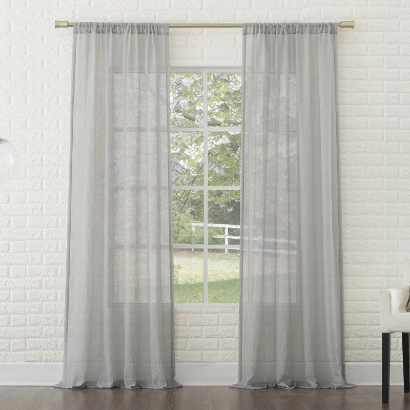 Panneau de rideau semi-diaphane avec passe-tringle Jaklyn, L 50 po x L 84 po, Gris argenté