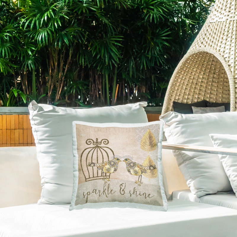 Coussin d'extérieur imprimé à motif d'oiseaux Sparkle & Shine par Andrea Haase