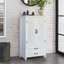 Grande armoire de rangement blanche 27 po Accent Tower - Buffet en bois rustique - Armoire buffet polyvalente avec rangement pour la décoration et l'organisation élégantes avec deux portes et deux tiroirs