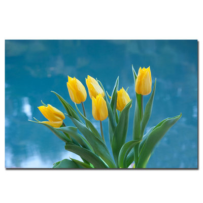 « yellow tulip bouquet » par martha guerra, reproduction de photo sur toile