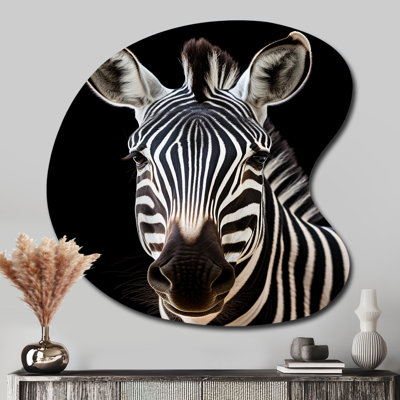 «Striking Zebra Patterns IV» - art mural asymétrique en forme de goutte de zèbre