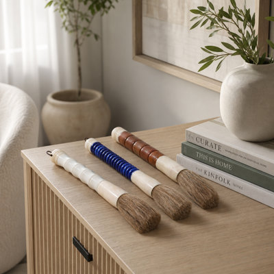 Pinceaux décoratifs en pierre fabriqués à la main à la maison et au bureau