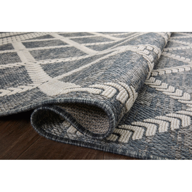 Allionna Geometric Indoor / Outdoor Rug, Rectangle 2'2" x 3'9"