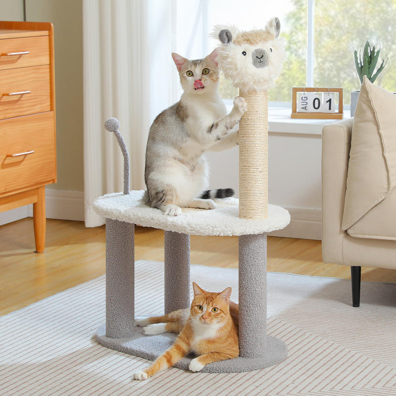 Alpaca-shaped cat tree with sisal scratching posts and spring balls