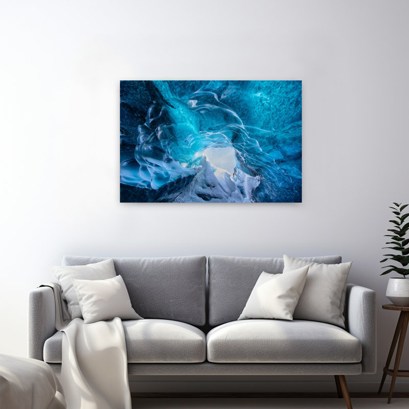 Affiche murale abstraite contemporaine représentant une grotte de glace d'un bleu profond, paysage naturel, 32" H x 48" W