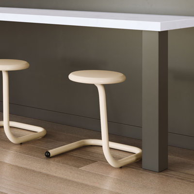 Paperclip70 18" Metal Stool