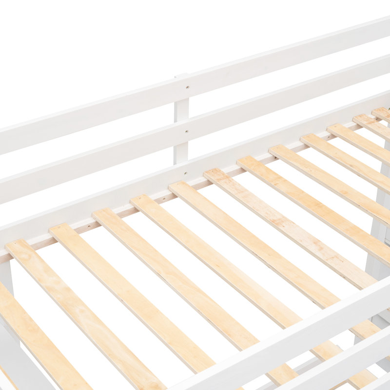 Lit superposé simple au-dessus d'un lit double en blanc avec éléments de rangement fonctionnels - Transformez votre chambre à coucher en un espace pratique avec des tablettes, des tiroirs et des escaliers à 3 couches