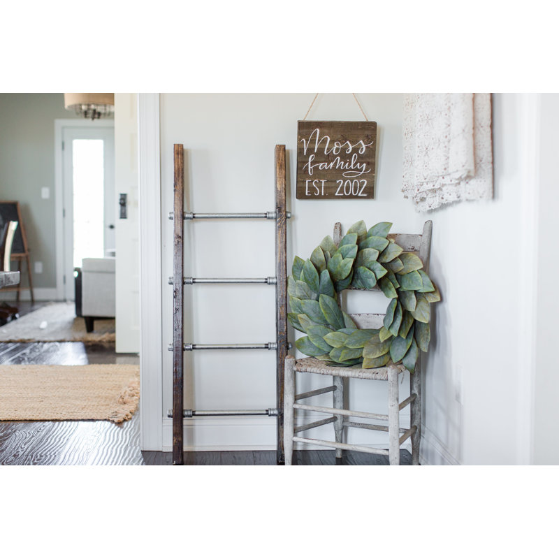 Pipe 4 ft Blanket Ladder