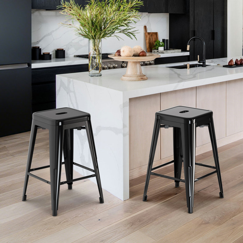 Ensemble de 2 tabourets de bar en métal, hauteur de comptoir 24 po Chaises de bar industrielles Tabourets de patio intérieur / extérieur à hauteur de comptoir avec siège carré