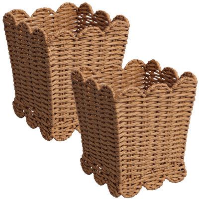 Silas Modern Farmhouse Resin 3.3-Gallon Tapered Square Wicker Wastebasket with Scalloped Edge