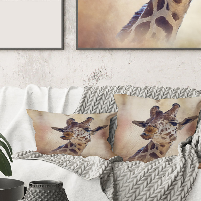 Portrait d'une girafe I housse de coussin carrée et insert, 16" x 16"
