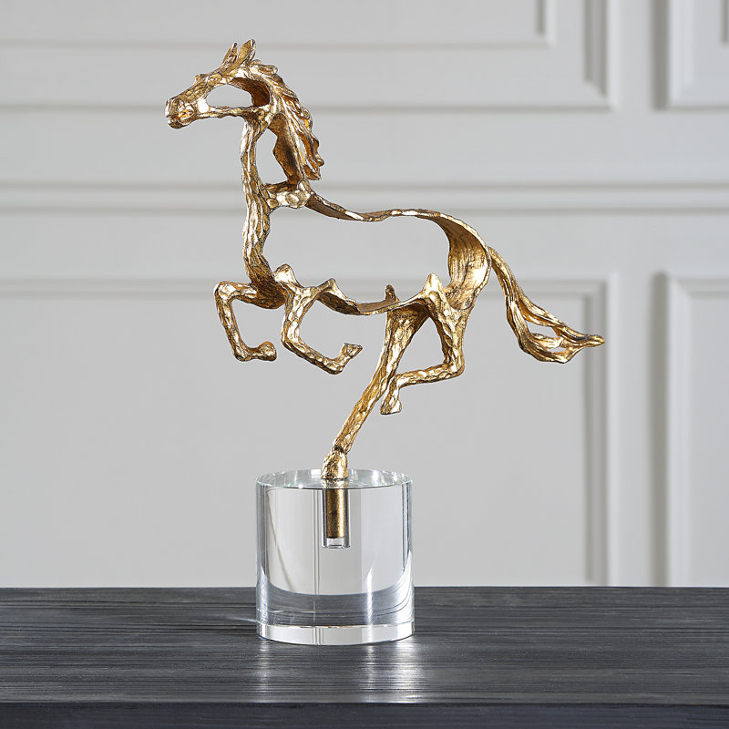 Willemieke Gold Sculpture