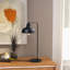 Lampe de table de style industriel, corps en métal noir, 21,7 po x 11,8 po | Hauteur: 21,7 pouces, diamètre de la plaque de base: 6,7 pouces | Douille E27 (40 W maximum) | Conception scandinave moderne pour la décoration de la maison et du bureau, indice de protection IP20-2041291622