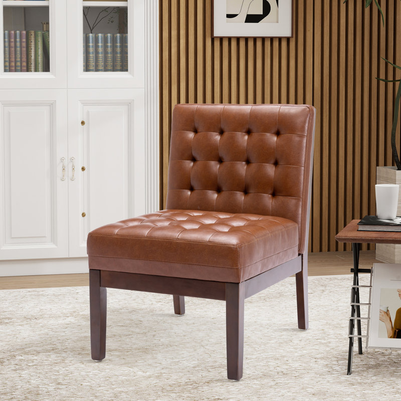 Fauteuil d'appoint capitonné en similicuir avec pieds en bois massif