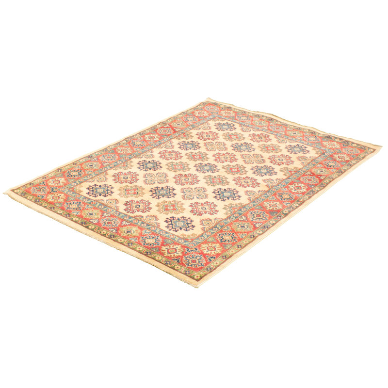 Tapis unique en laine noué à la main style Ouzbék ivoire des années 2010 de 5 pi 4 po x 7 pi 8 po ivoire Norval