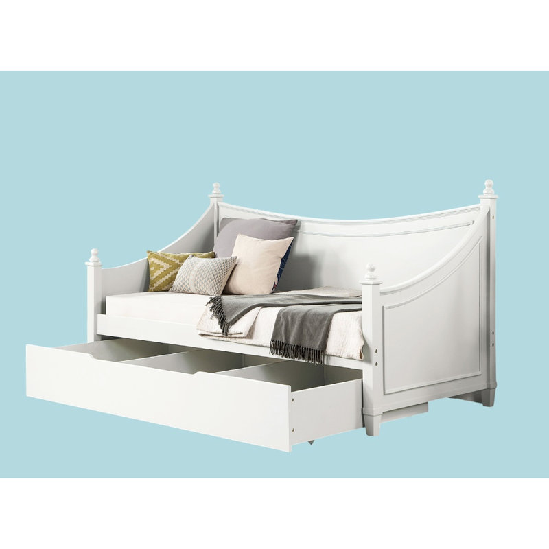 Lit de jour simple blanc dans un style transitionnel, détails de moulures, conception d'affiche avec fleurons, structure en bois massif, installation pour matelas pour les petits espaces et bois d'ingénierie,