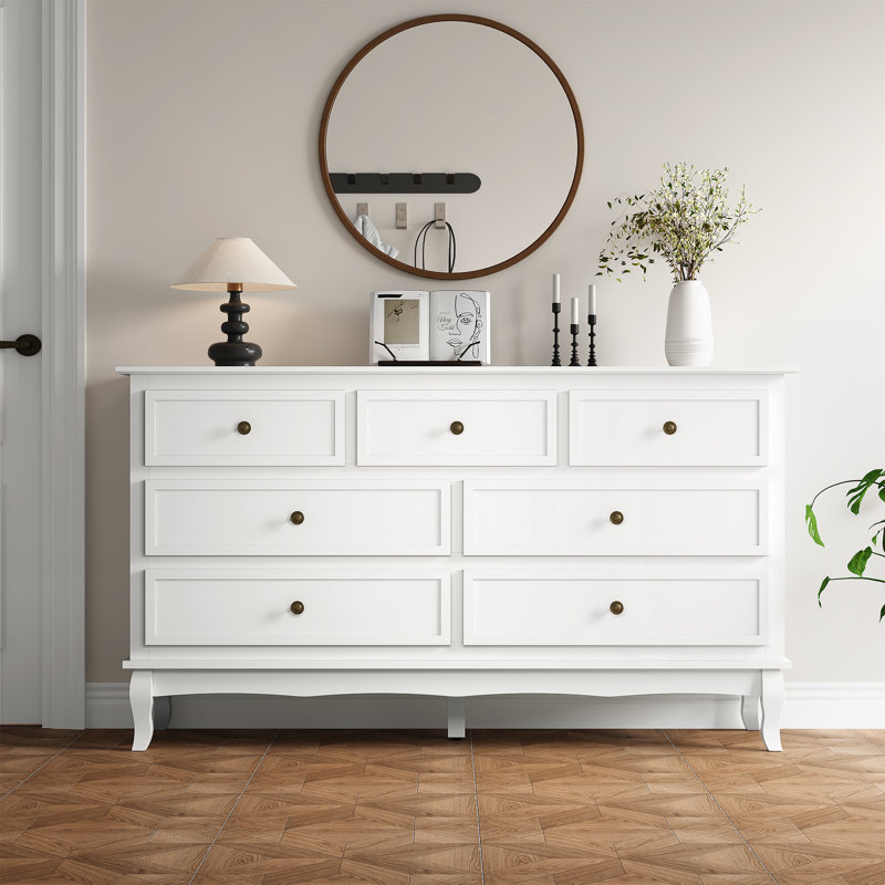 Commode 55 po avec 7 tiroirs spacieux