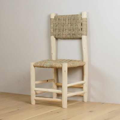 Chaise pour enfants - Matilda, tissée à la main à partir de feuilles de palmier et de bois d'eucalyptus