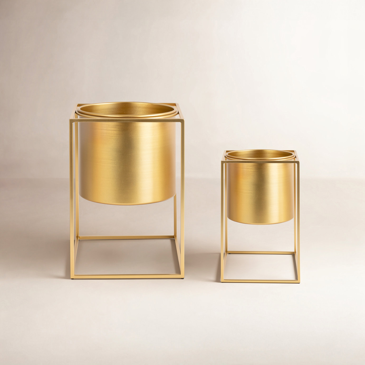 Rosina 8" Pot Planter, Gold
