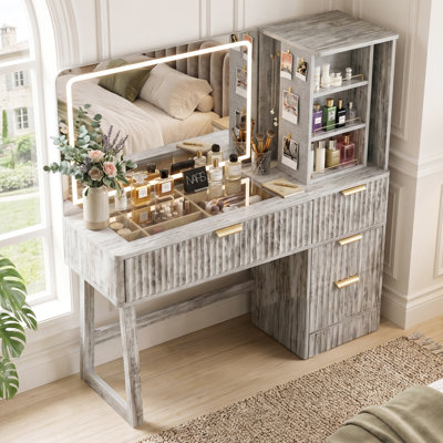 47.2' W Makeup Vanity