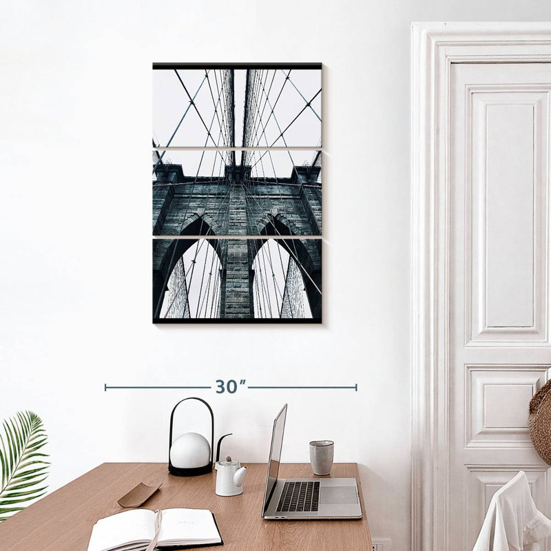 Lilie Brooklyn Bridge BW, 32" H x 20" W