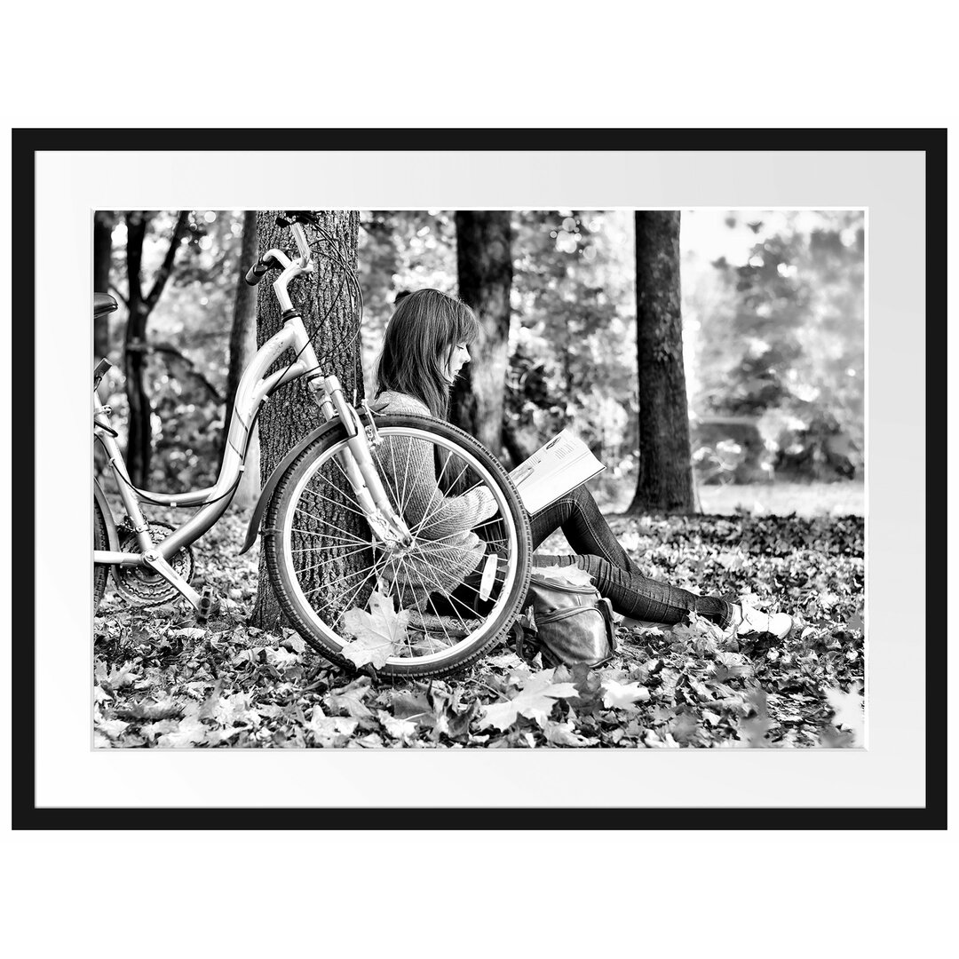 Gerahmtes Poster Teenager Girl with Bike