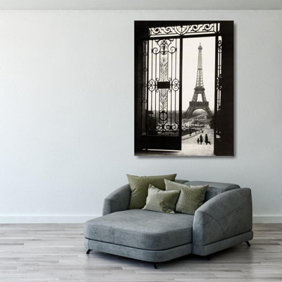 The Eiffel Tower from the Trocadero MCG-G665
