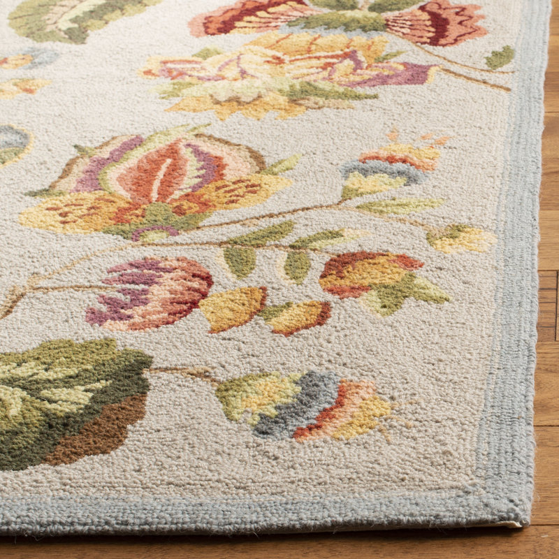 Hollander Floral Hand Hooked Wool Light Blue Area Rug, Rectangle 5'3" x 8'3"
